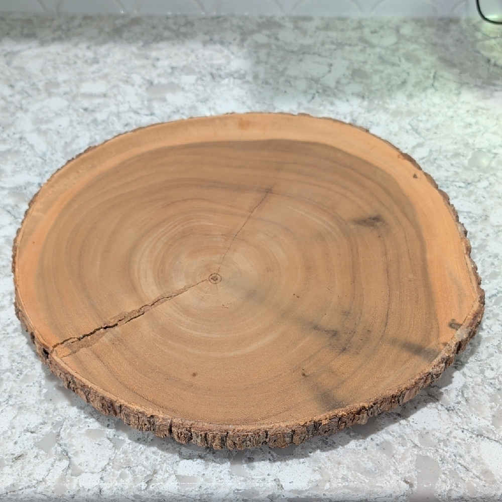 Wood Centerpiece! Beautiful 😍